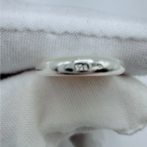 .925 Sterling Silver Oval Mother of Pearl Pendant Necklace - Picture 8 of 16